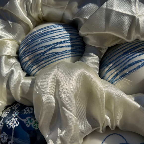 Frontgate Ornaments - Set of 12 - NWT - Picture 9 of 15